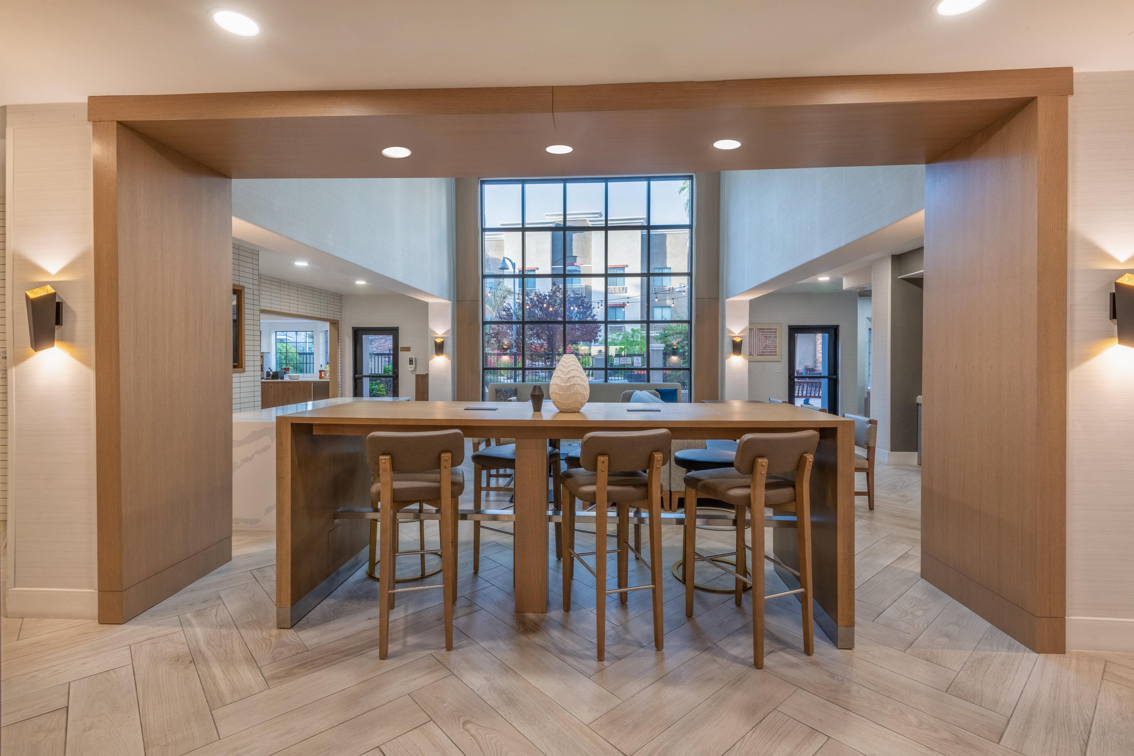 Staybridge Suites Phoenix Glendale Sports Dist By Ihg Eksteriør bilde