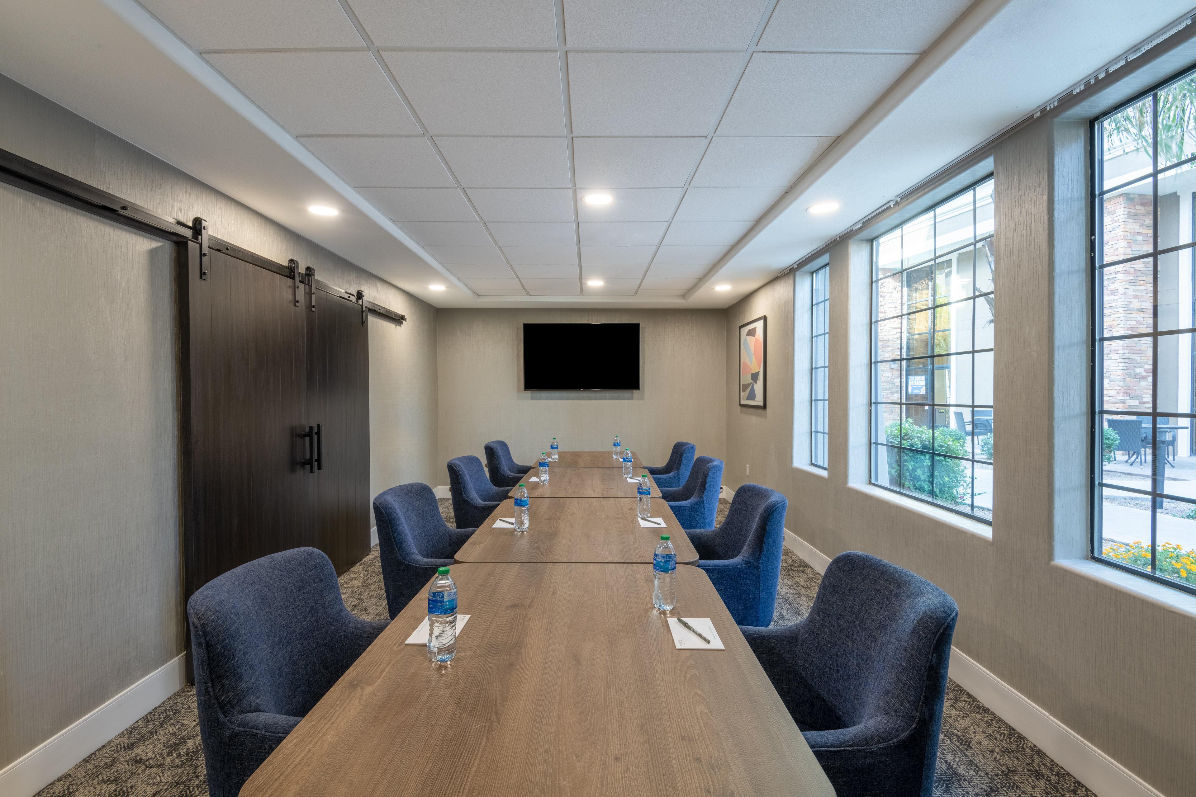 Staybridge Suites Phoenix Glendale Sports Dist By Ihg Eksteriør bilde