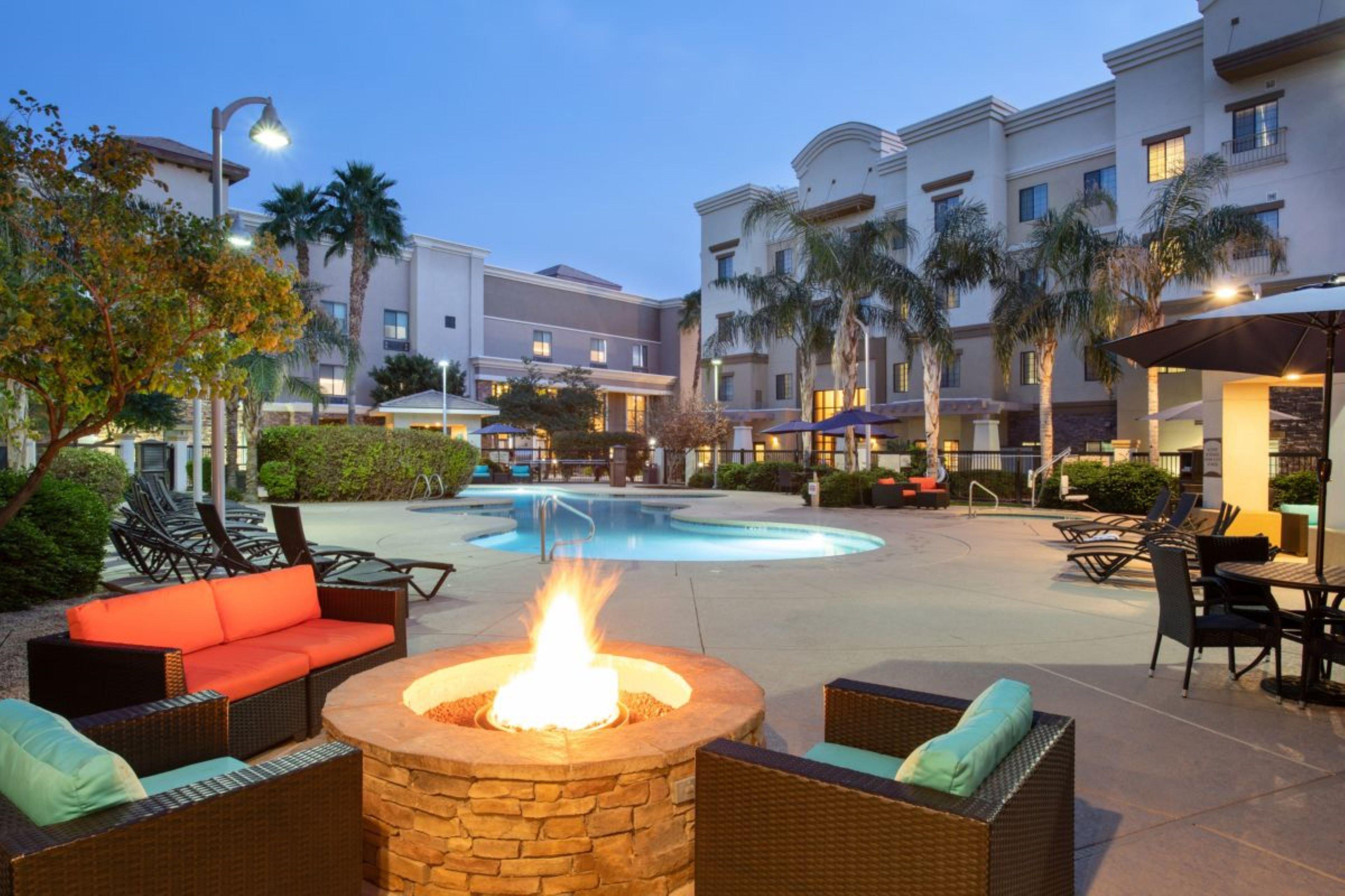 Staybridge Suites Phoenix Glendale Sports Dist By Ihg Eksteriør bilde